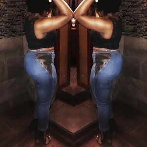 NOW AVAILABLE 🆕Skinny Jeans with mesh sides